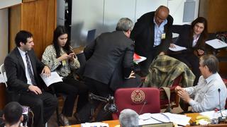 Legislador embiste a puñetazos a colega en nueva gresca en el Senado de Paraguay
