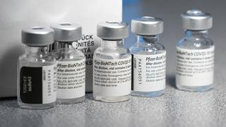 Empleado sanitario de EE.UU. sufre fuerte reacción alérgica a vacuna de Pfizer