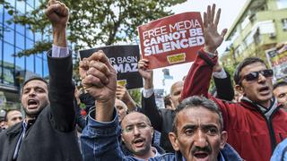 Turquía: Protestas por irrupción policial en dos emisoras