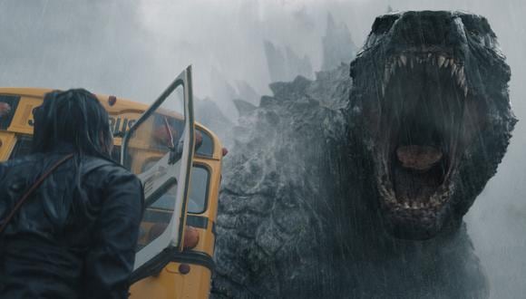 Godzilla en la destrucción que deja a su paso, tal y como aparece en la serie "Monarch: Legacy of Monsters".