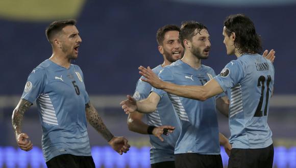 Uruguay chocará con Perú, Bolivia y Ecuador en las Eliminatorias rumbo a Qatar 2022. (AP Photo/Silvia Izquierdo)