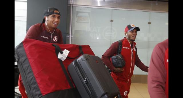 Las postales de la llegada de Universitario de Deportes a Lima tras eliminación de la Copa Libertadores 2020. (Foto: Violeta Ayasta / GEC)