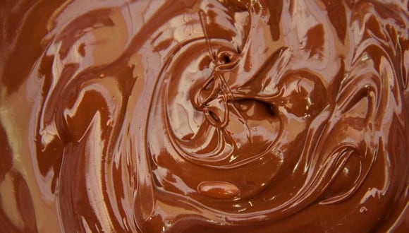 El chocolate derretido es clave para preparar un delicioso brownie o mousse. (Foto: Pixabay)