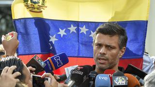 El opositor venezolano Leopoldo López llega a Madrid tras dejar la embajada de España en Caracas