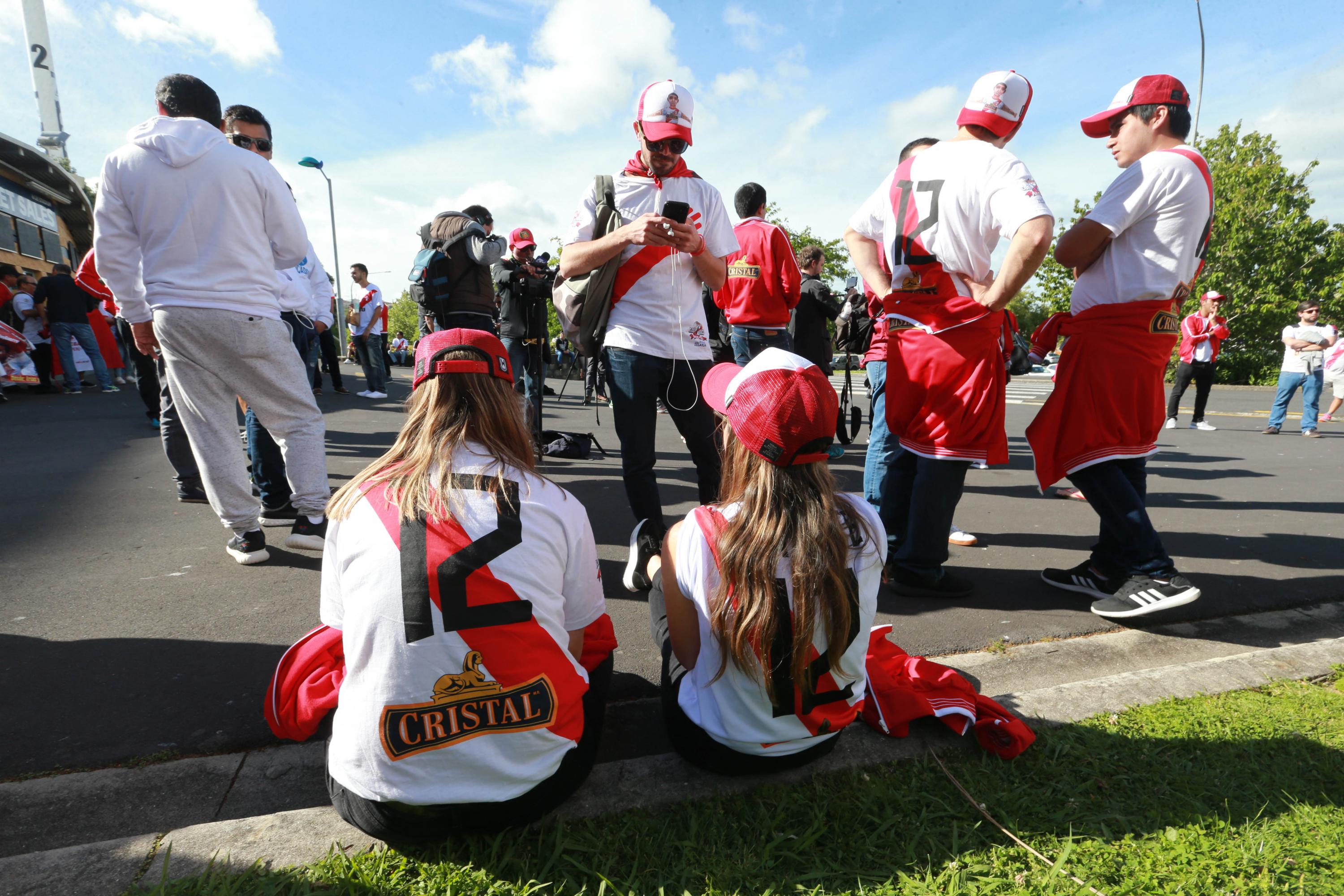 Selección: hinchas alentaron a Perú en tercer entrenamiento. (Foto: El Comercio/Lino Chipana)