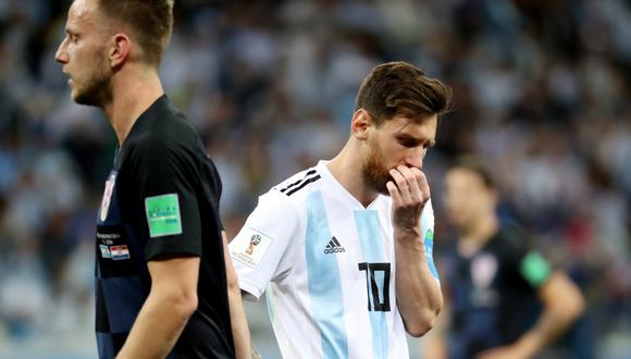 La selección argentina atraviesa un duro momento en el Mundial Rusia 2018. En su debut igualó 1-1 ante Islandia y en su segunda presentación cayó goleado por 3-0 ante Croacia. Hoy es última del Grupo D con 1 punto (Foto: Reuters)