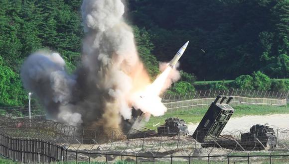 Sistema de cohetes de lanzamiento múltiple M270.




 / AFP / South Korean Defence Ministry / Handout / RESTRICTED TO EDITORIAL USE - MANDATORY CREDIT "AFP PHOTO /South Korean Defence Ministry" - NO MARKETING NO ADVERTISING CAMPAIGNS - DISTRIBUTED AS A SERVICE TO CLIENTS





 SKore