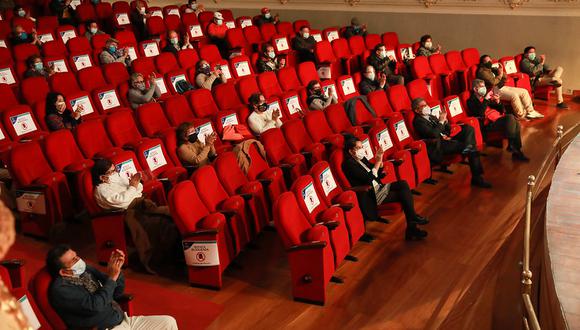 El Teatro Municipal reabrió sus puertas por primera vez desde la pandemia para un show piloto con público por el Dïa de la Canción Andina (Foto: Municipalidad Metropolitana de Lima).