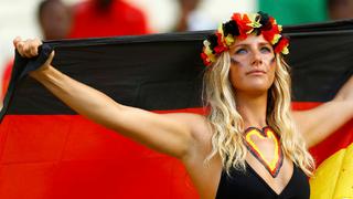 Alemania vs. Ghana: la belleza germana y los trajes ghaneses