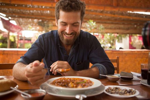 @viajayprueba. Con más de 300 mil seguidores entre Instagram y YouTube, Luciano Mazzeti es considerado uno de los influencers más confiables por los peruanos, según un estudio de GfK. Sus recomendaciones sobre viajes y gastronomía abarcan distintas regiones del país. (Foto: Instagram)