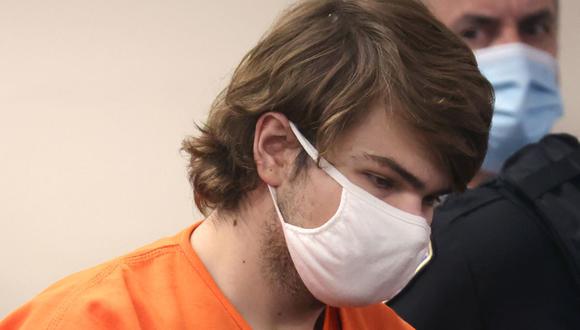 Payton Gendron, de 19 años, se declaró culpable de un cargo de terrorismo doméstico motivado por el odio al protagonizar en mayo la masacre de Buffalo (Foto: 
SCOTT OLSON / GETTY IMAGES NORTH AMERICA / AFP)