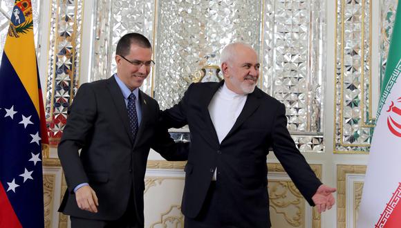 En una rueda de prensa en Teherán, donde se encuentra de visita oficial, Jorge Arreaza dijo que "ese bloqueo más bien es un llamado a fortalecer" las relaciones bilaterales. (Foto: EFE)