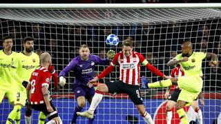 Barcelona vs. PSV: Arturo Vidal casi anota golazo pero lo evitaron en la línea del arco | VIDEO