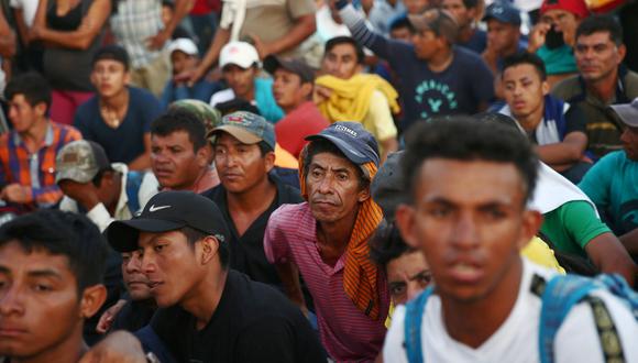 Al menos 7.000 personas forman parte de la caravana de migrantes centroamericanos que desde el 13 de octubre avanza rumbo a EE.UU., según estimó la ONU. (Reuters)
