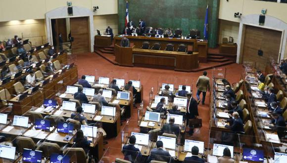La Cámara de Diputados de Chile rechazó dos proyectos de ley que buscaban que los chilenos retiraran miles de millones de dólares de sus fondos de pensiones.