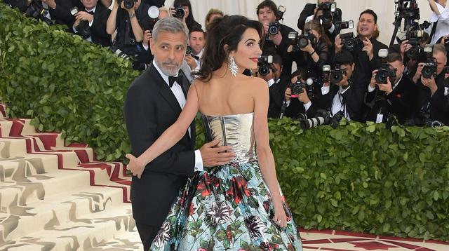 Amal Clooney, abogada internaciona, junto a su esposo, el actor George Clooney. (Foto: Agencias)
