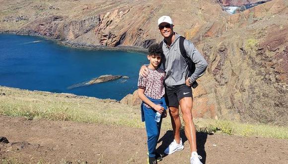 El hijo de Cristiano Ronaldo suele entrenar con el atacante cuando trabajan en casa. (Foto: Instagram)