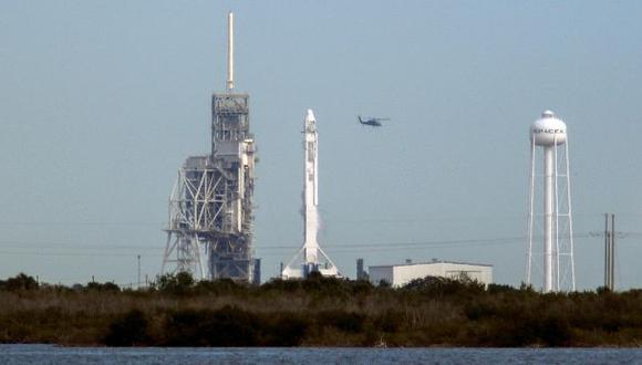 SpaceX pospone lanzamiento ante problema en motor de cohete