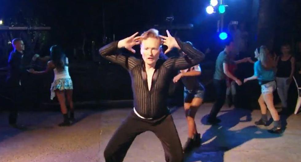 Conan O'Brien ensaya pasos de baile en club de La Habana. (Foto: Captura YouTube)