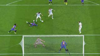 Dejó tirado a Piqué y remató: doblete de Lewandowski para el 3-0 ante Barcelona | VIDEO