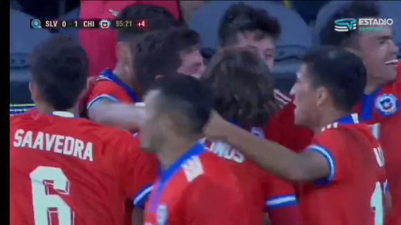 Gol Sebastián Vegas para el 1-0 de Chile vs. El Salvador | Video: Estadio TNT Sports.
