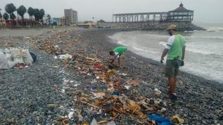 Oleaje anómalo arrastró cuatro toneladas de basura a La Punta