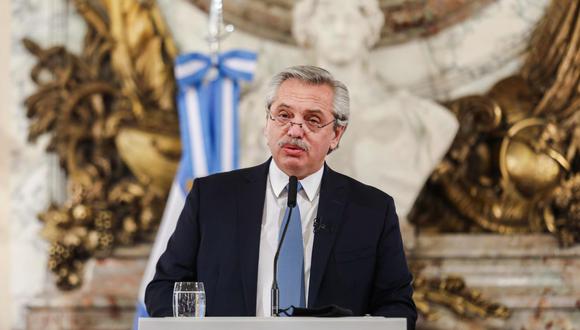 El gobierno de Alberto Fernández aceptó adelantar las fechas de pago en los nuevos bonos al 9 de enero y el 9 de julio de cada año. (Foto: AFP)