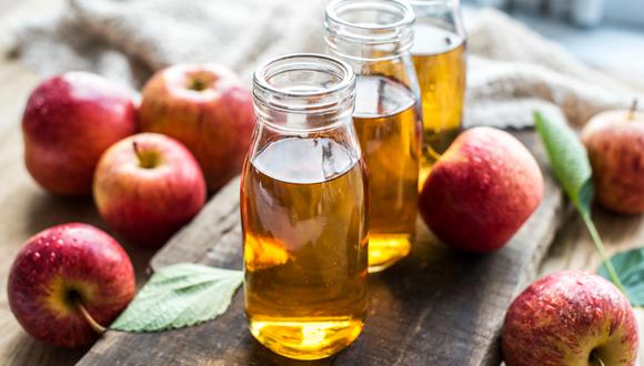 Entre sus principales beneficios, el vintagre de manzana mejora la sensibilidad de la insulina, que se ve afectada por la ingesta de carbohidratos.