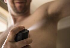 El truco de un médico para acabar con el mal olor de axilas si el desodorante falla