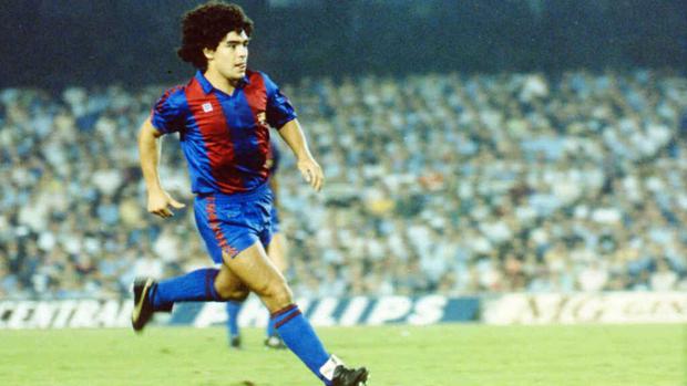 FC Barcelona.  He made his debut on September 4, 1982, against Valencia.  He won the League Cup and the King's Cup.