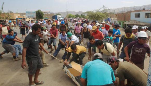 Casma: PNP dispersa a pobladores que intentaron tomar puente