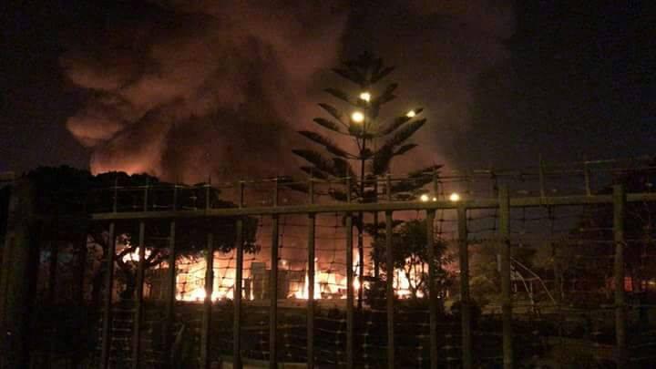 Incendio en Puente Piedra consume el mercado Monumental. (Foto: WhatsApp/El Comercio)