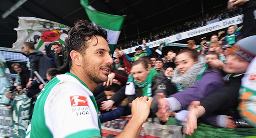 Claudio Pizarro se encuentra a la espera del alta médica para volver a ponerse la camiseta del Werder Bremen en busca de hacer más goles en la Bundesliga (Foto: Getty Images)