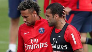 Dani Alves criticó a su amigo Neymar por agredir a hincha en derrota del PSG