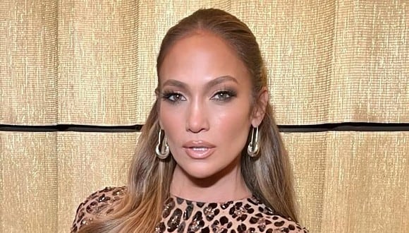 Jennifer Lopez tuvo frente a ella a Johnny Lozada y le dijo que siempre había querido un autógrafo suyo. (Foto: @jlo / Instagram)