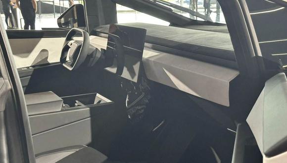 Nuevas imágenes muestran cómo sería el nuevo vehículo de Tesla. (Foto: hibridosyelectricos.com)