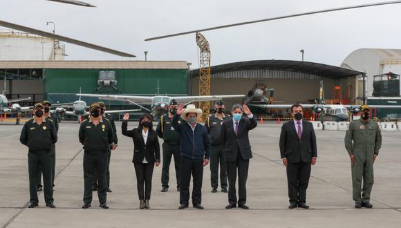 El presidente participó en un evento en el que se entregaron dos helicópteros a la PNP en compañía de la primera ministra, Mirtha Vásquez. (Foto: Consejo de Ministros)