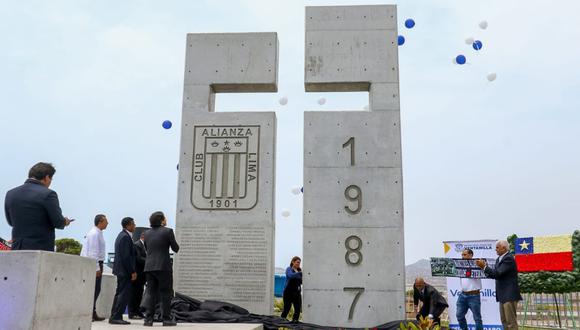 El Parque de la Memoria Blanquiazul fue construido en un terreno donado por la Municipalidad de Ventanilla.