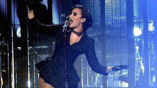 Demi Lovato contó que Kim Kardashian le ayudó a amar sus curvas