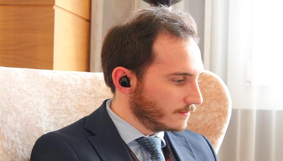 Estos auriculares con inteligencia artificial traducen más de 37 idiomas en  tiempo real, TECNOLOGIA