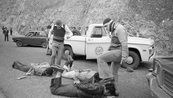 El 20 de agosto de 1979, una camioneta picap del Banco Agrario del Perú fue interceptada por varios delincuentes en el kilómetro 93 de la Carretera Central. Los criminales se llevaron 180 millones de soles de la caja de seguridad del camión de caudales. El atraco fue catalogado por la policía como "el robo del siglo" en el Perú. (Foto: GEC Archivo Histórico)