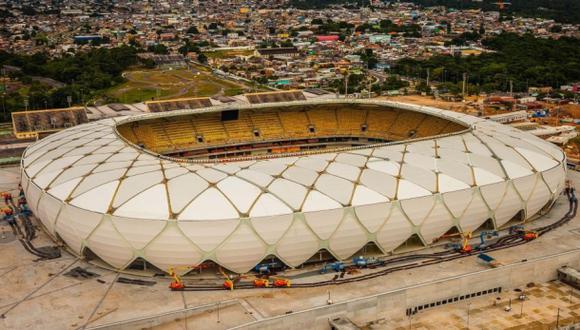 Mundial: Hinchas cambian de entradas por retrasos en estadios