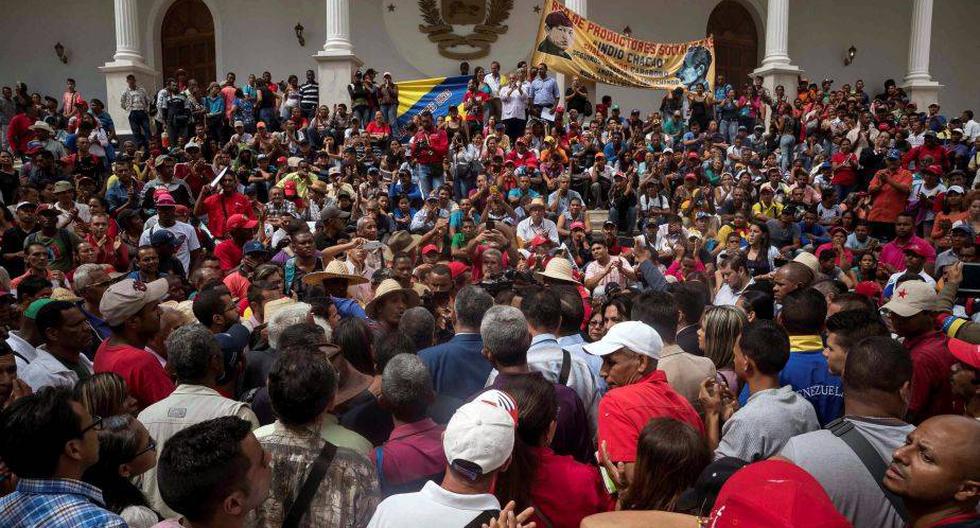 Ejecutivo de Venezuela eliminó beneficios a los trabajadores como las primas por concepto de transporte, útiles escolares, etc. (Foto: EFE)