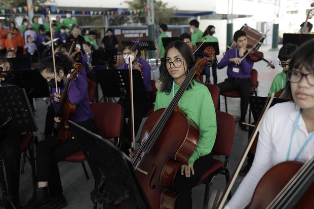 Sinfonía por el Perú is a free music education program chaired by the Peruvian tenor Juan Diego Flórez.