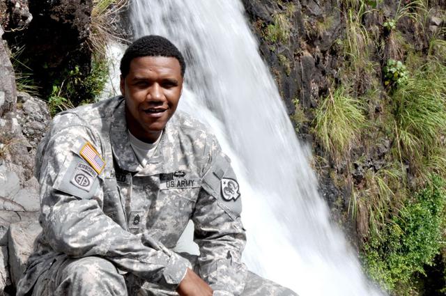 Charleston Hartfield, sargento de la Guardia Nacional del Ejército de EE.UU., también murió en el tiroteo de Las Vegas.  (AP).