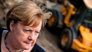Alemania: Merkel visita zona de las inundaciones, que dejan más de 180 muertos en Europa