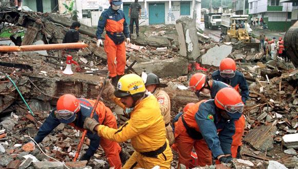 Un 25 de enero de 1999, en Colombia, un terremoto de magnitud 6,2 acaba con la vida de más de 1.100 personas y arrasa la ciudad de Armenia. (MEREDITH DAVENPORT / AFP).