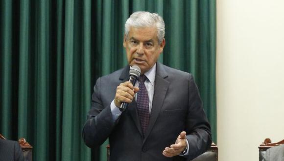 El presidente del Consejo de Ministros, César Villanueva, consideró que cualquier cambio de fiscales afectaría las investigaciones del caso Lava Jato. (Foto: PCM)