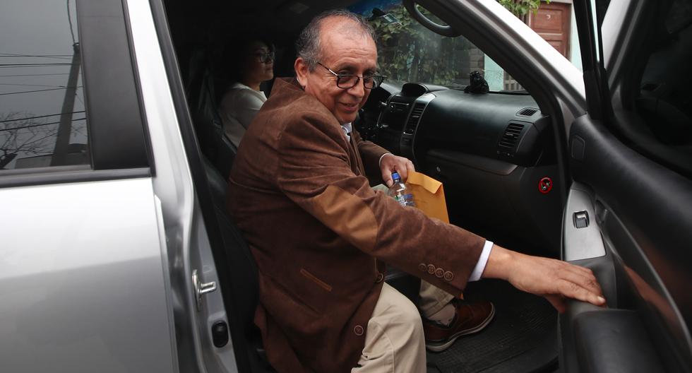 Nicanor Boluarte al salir de la actividad partidaria realizada ayer en Barranco, en la que participaron funcionarios de entes públicos. Foto: Jorge Cerdán