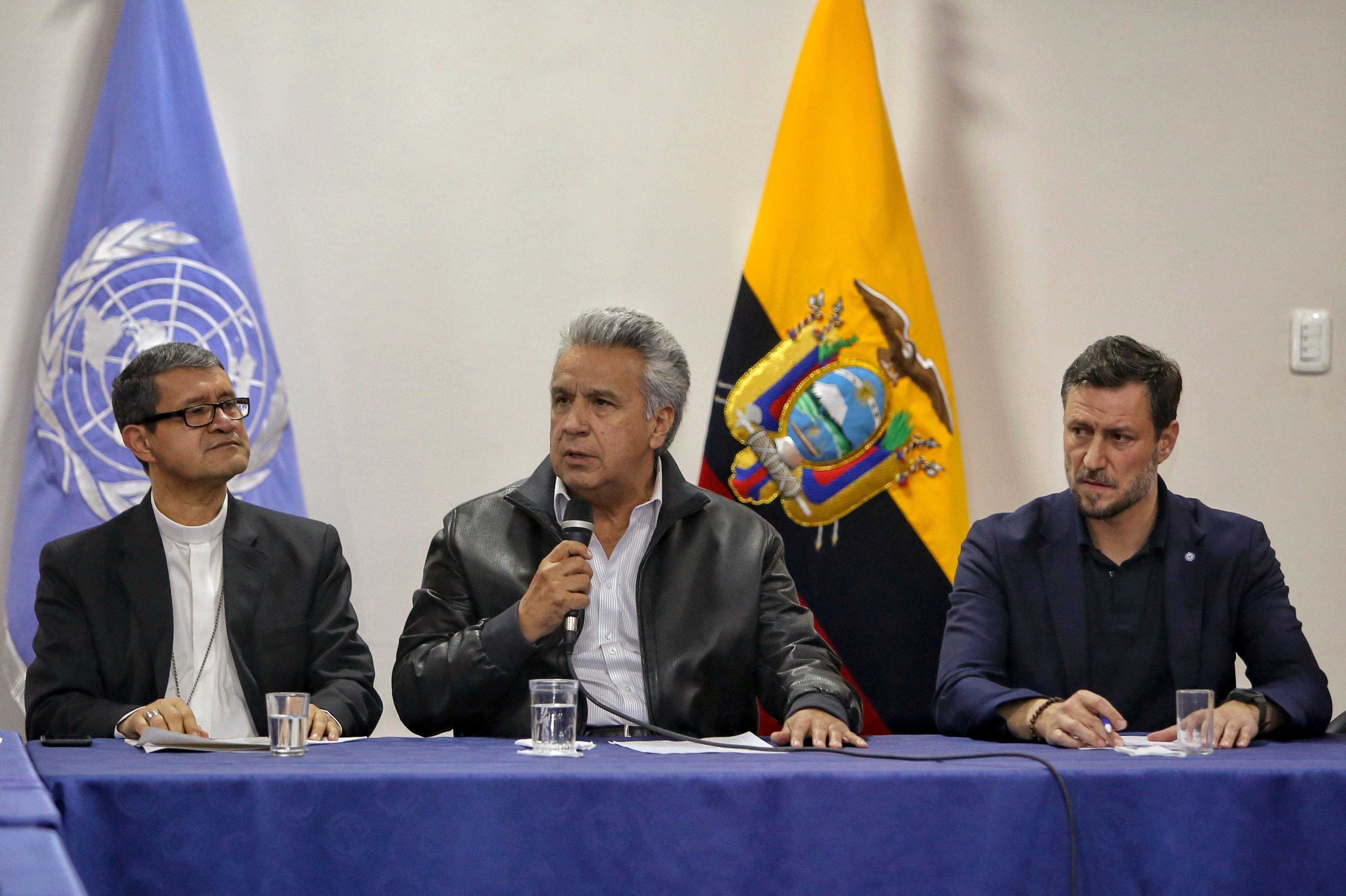 El Gobierno de Lenín Moreno decidió levantar el decreto 883 que había originado las protestas sociales en Ecuador, después de participar en una ronda de negociaciones con los líderes indígenas, según anunció el representante de la ONU en ese país. (AFP)